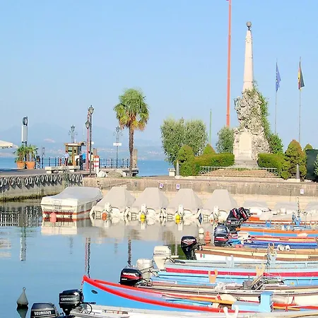 Near Garda * Lazise